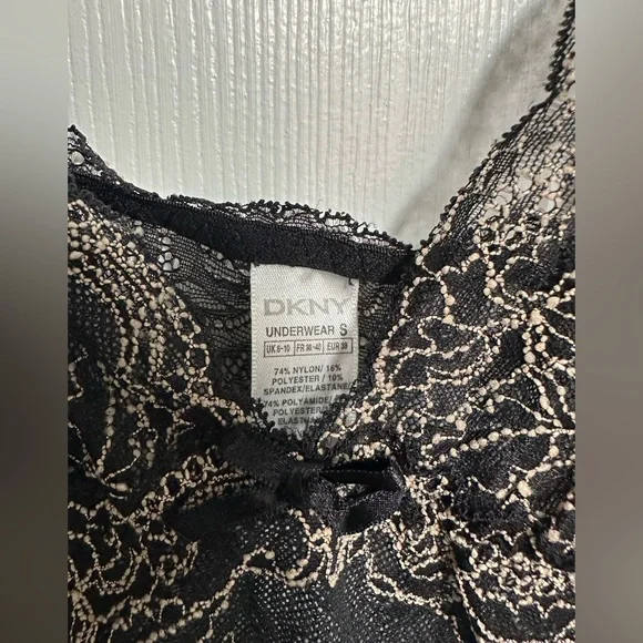 Black and ivory two piece lace lingerie by DKNY in sz S - Picture 2 of 6